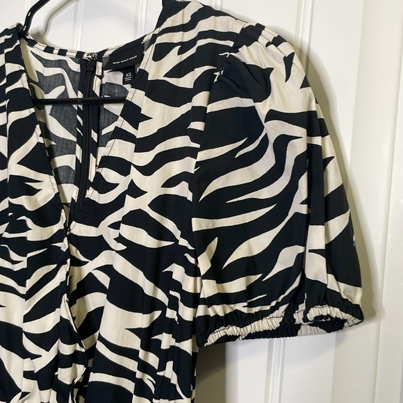 Who What Wear Black and White Patterned short sleeve Maxi Dress XS - Picture 5 of 6